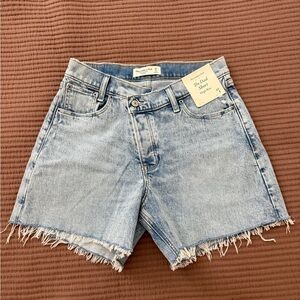 Abercrombie & Fitch Crossover Waist High-Rise Dad Shorts NWT